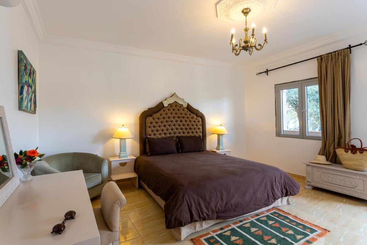 Ayche Guest house