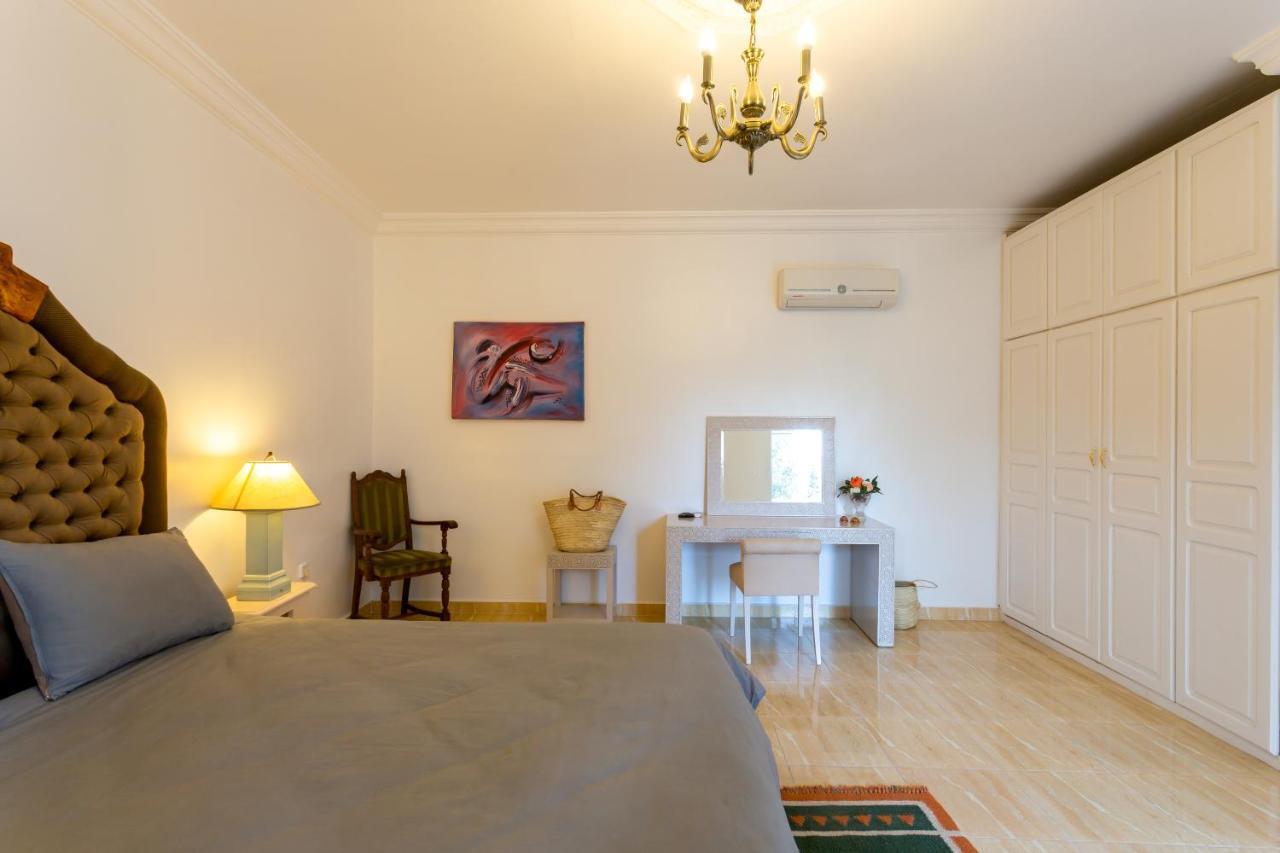 Ayche Guest house